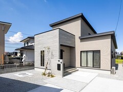 【高松市仏生山町】すっきり暮らせる回遊動線の家のメイン画像