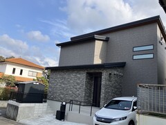 春日井展示場　〈住まいの勉強会〉シックな外観と、クロスが目を引く素敵な内装 オーナー様邸見学会のメイン画像