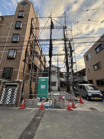 土地いっぱいに建つ3階建て！！　構造見学会！！のメイン画像