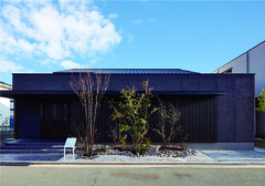 岡崎西展示場　デザインとメンテナンス、お洒落と機能性が両立した家　オーナー様邸見学会のメイン画像