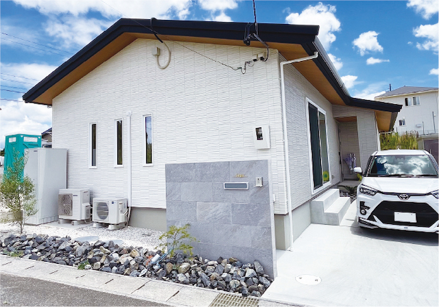 豊田展示場　猫とヨーロピアンと平屋　家族の大好きを詰め込んだお家　オーナー様邸見学会のメイン画像