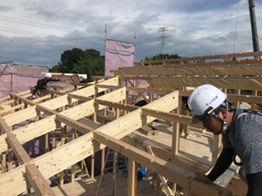 建築途中の物件を見学｜構造見学会　　新築・リノベのメイン画像
