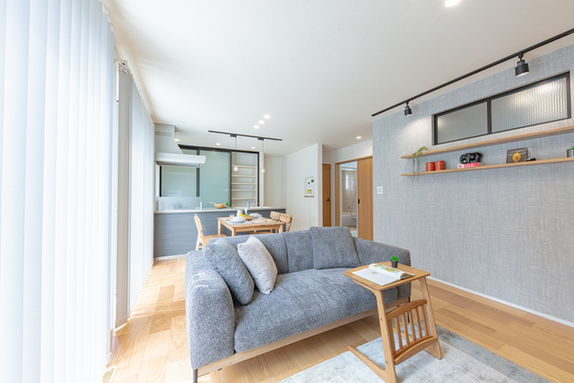 【津山市小原】広々半地下付きの実質3階建て!?斜面を活かした他にない間取り！　モデルハウス見学のメイン画像