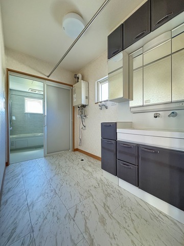 平屋中古住宅｜八戸市西白山台5丁目のメイン画像