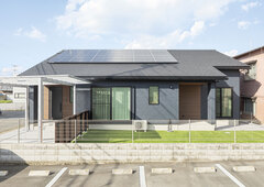 小山展示場　〈住まいの勉強会〉平屋（LDK：22.25帖・勾配天井）家事楽動線 オーナー様邸見学会のメイン画像