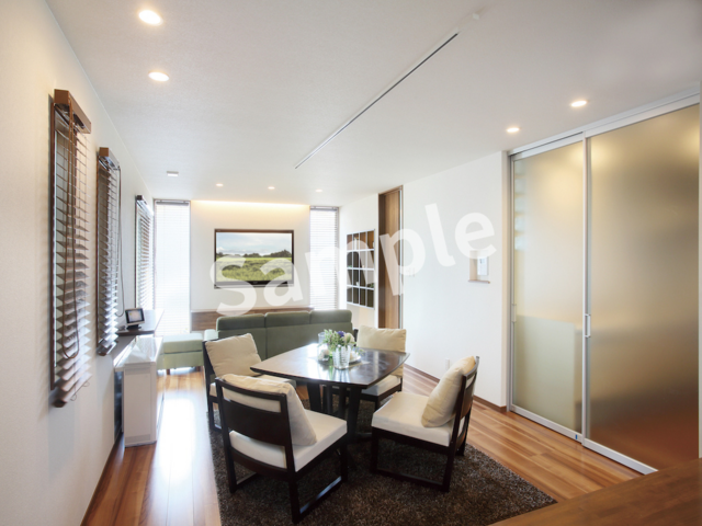 【サンプル】予約制完成見学会｜自然素材が心地よい家のメイン画像