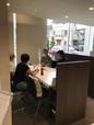お打合せも、パーテーションで区切られていうのでじっくりお話しできます。