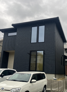 久御山展示場　〈住まいの勉強会〉二階建て吹抜け～ワンちゃんと暮らす家 オーナー様邸見学会のメイン画像