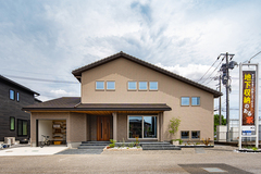 宇都宮インターパーク展示場　地下のある「1.5階建ての家」のメイン画像