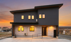 【予約不要】27帖のLDKと中庭、ホテルライクな寛ぎを愉しむ邸宅のメイン画像