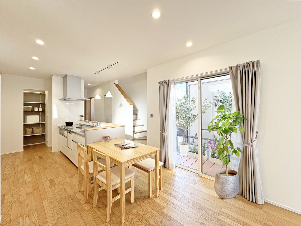 《岡山市北区平田123⑩》キッチン中心の回遊動線がうれしい25坪の家