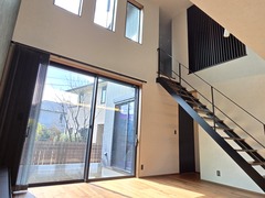 立川展示場　〈住まいの勉強会〉大開口と吹抜けで空とつながる家 オーナー様邸見学会のメイン画像