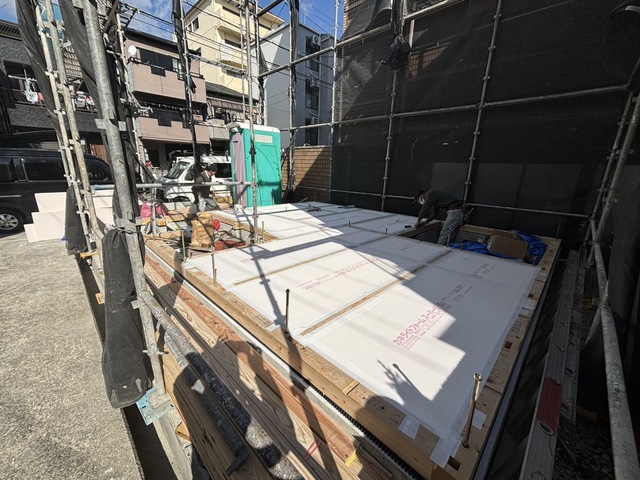 土地いっぱいに建つ3階建て！！　構造見学会！！のメイン画像