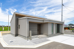 【綾歌郡綾川町】生活動線の良い、ナチュラルな平屋のメイン画像